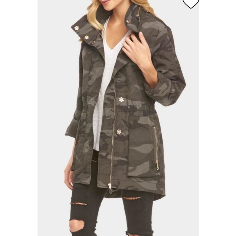 Women’s Tart Collection Rain jacket Size M